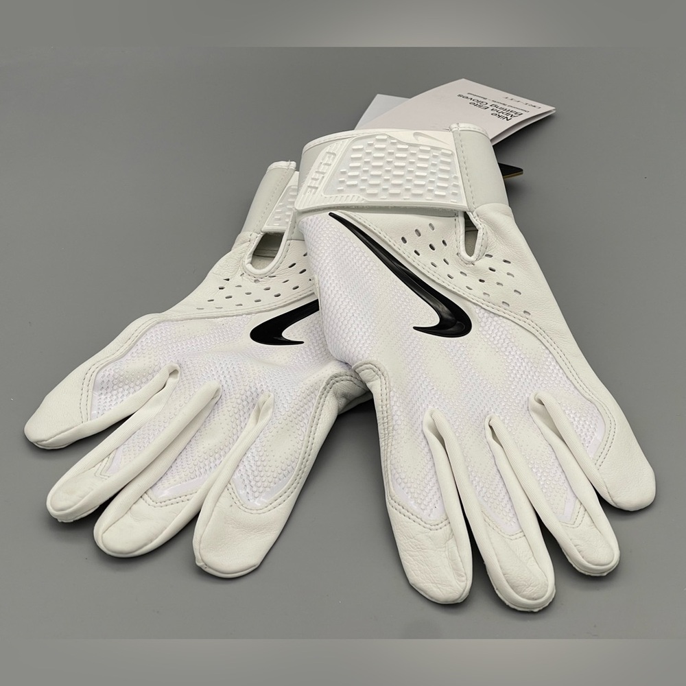 Nike Alpha Elite Baseball Batting Gloves Adult White FD7816-132 Men's Medium NEW